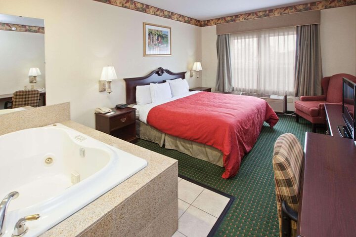 Room 10 of 22