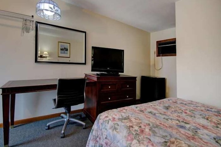 Room 18 of 30
