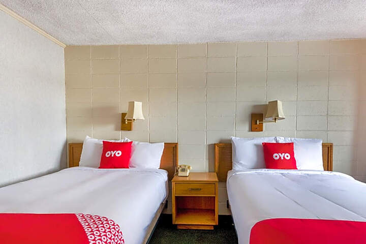 OYO Hotel Mauldin SC South Main Street