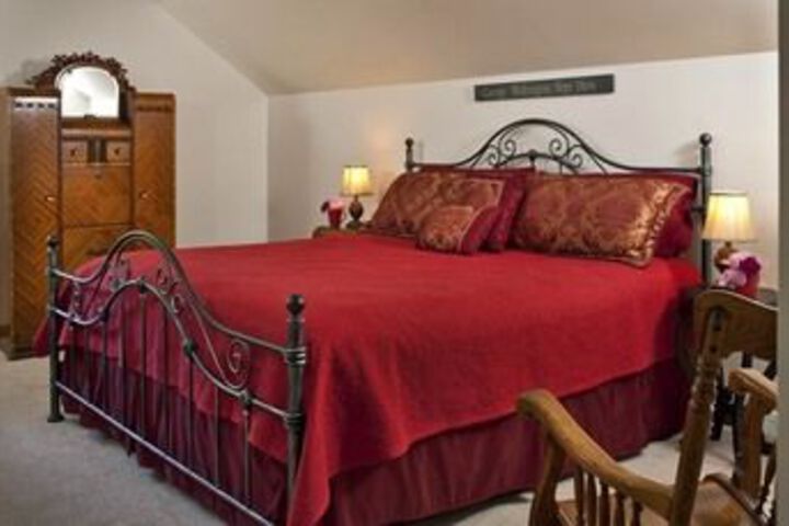 Artists Inn & Gallery