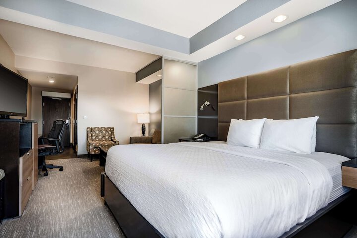 Best Western Premier Bryan College Station
