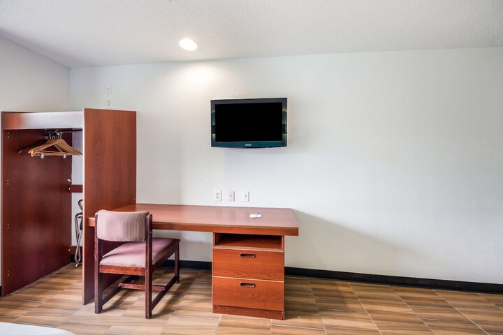 Room 22 of 29