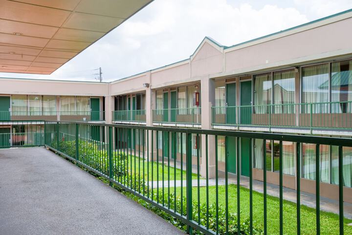 121 Motel Henderson
