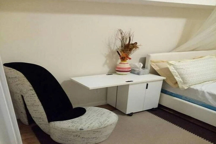Beautiful Furnished Basement Suite in Airdrie