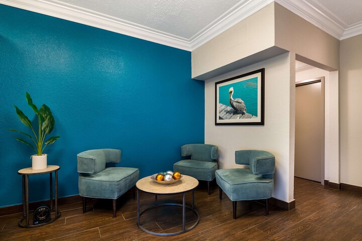 Hotel Interior 11 of 37