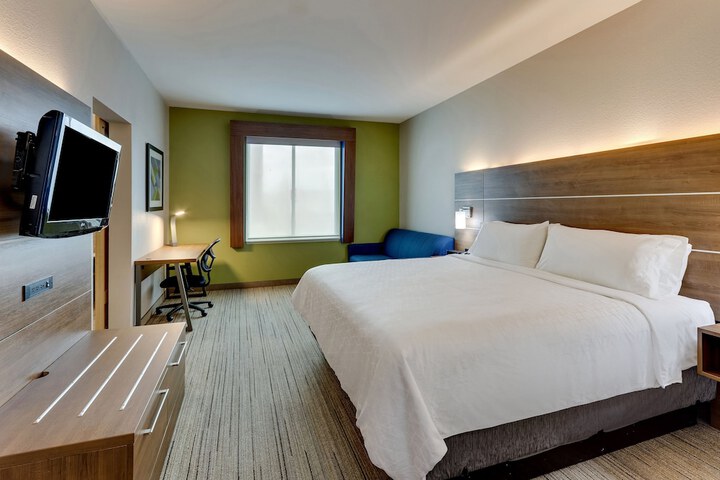 Room 17 of 53