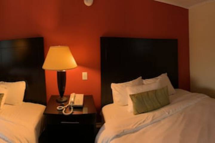 Four Winds Country Motel