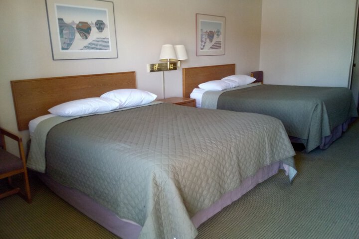 Room 12 of 33