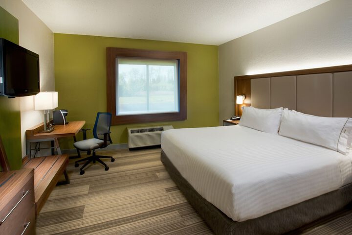 Room 25 of 48