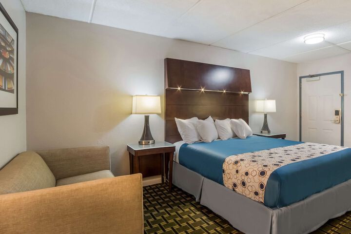 Rodeway Inn Greenwood