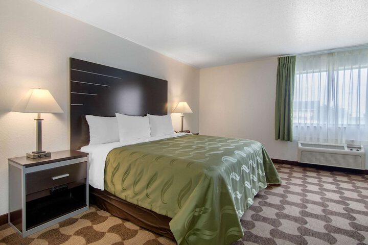 Room 27 of 46