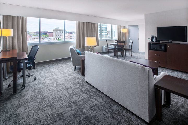 Holiday Inn Sioux Falls-City Centre by IHG