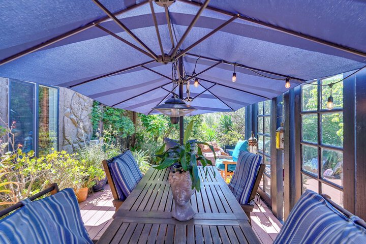 Bohemian Wonderland: Benicia Bungalow w / Pergola!