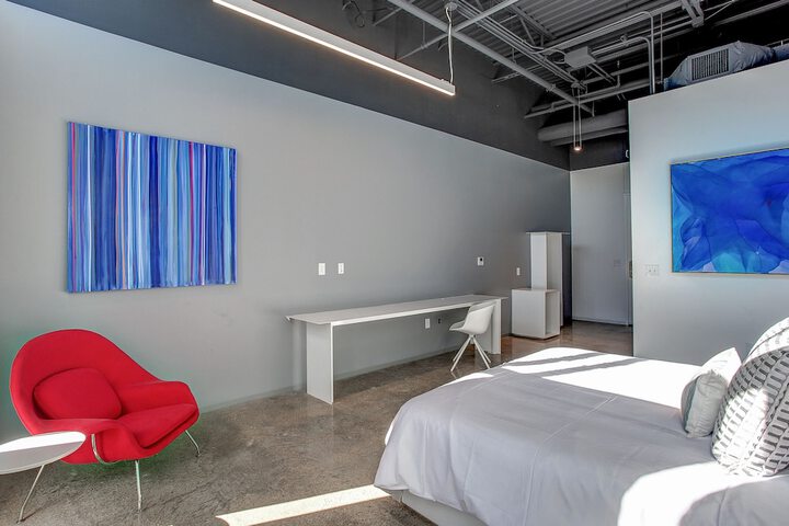 Room 19 of 46