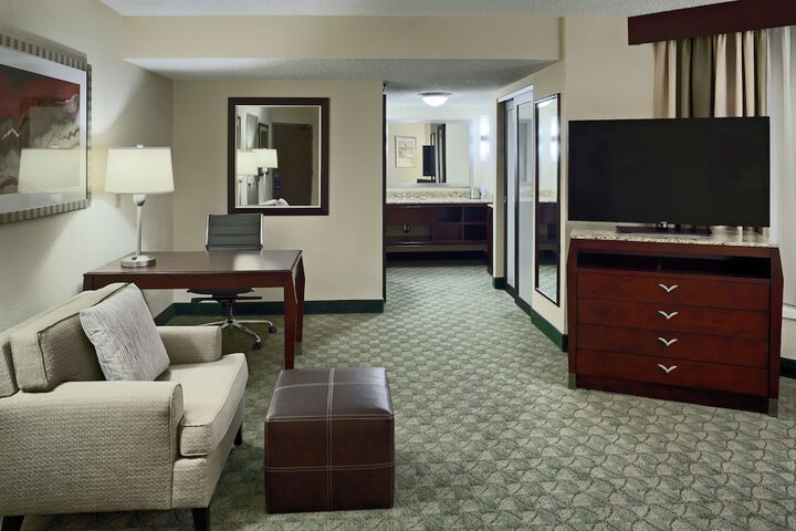 Room 21 of 38