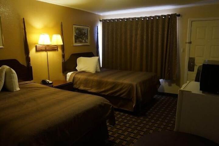 Room 20 of 28