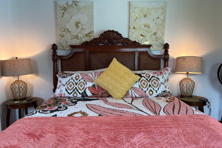 Hilo Bay Oceanfront B & B