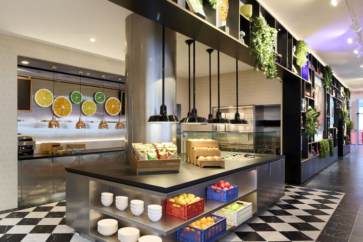 Breakfast/Coffee Service 31 of 37