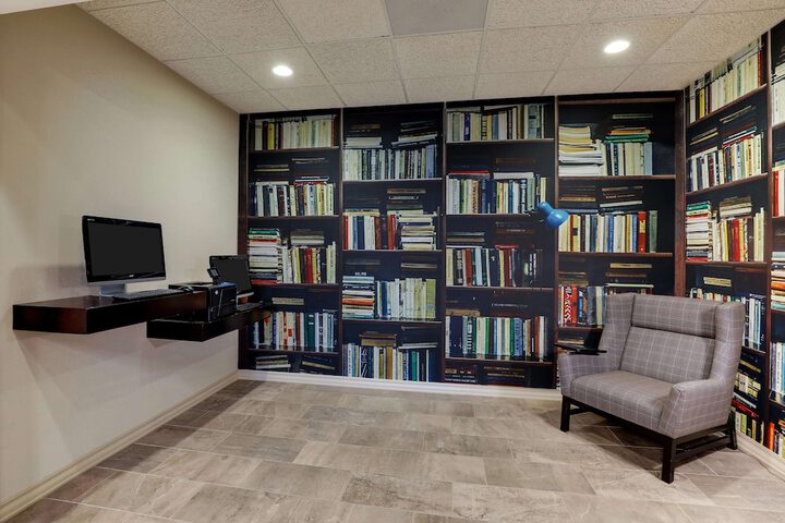Business Center 72 of 72