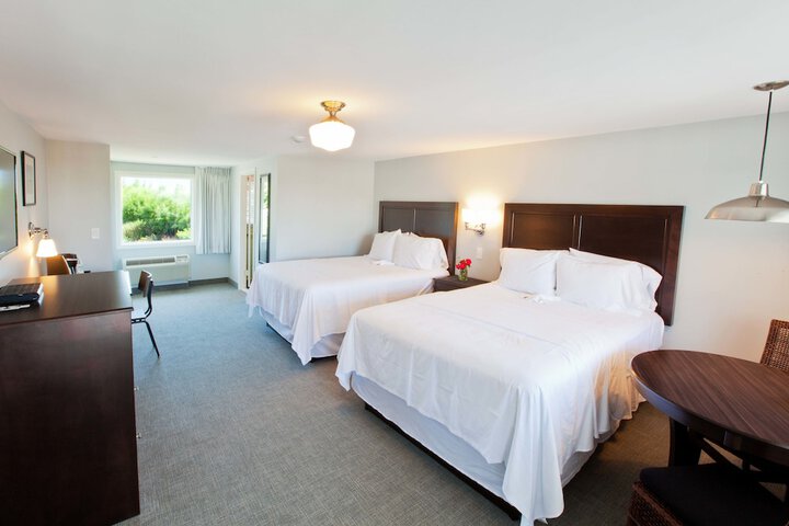 Seaglass Inn & Spa