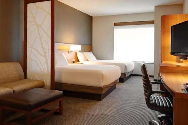Room 14 of 37