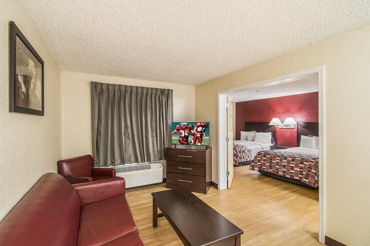 Red Roof Inn & Suites Pensacola East - Milton