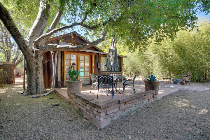 Patagonia Cottage w / Patio & Yard: Walk to Town!