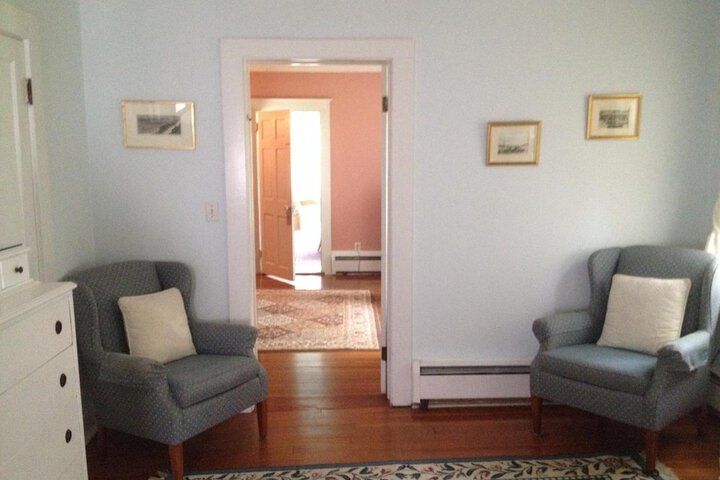 Room 10 of 38