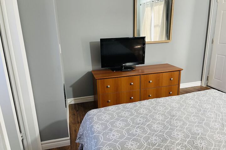 Room 9 of 24