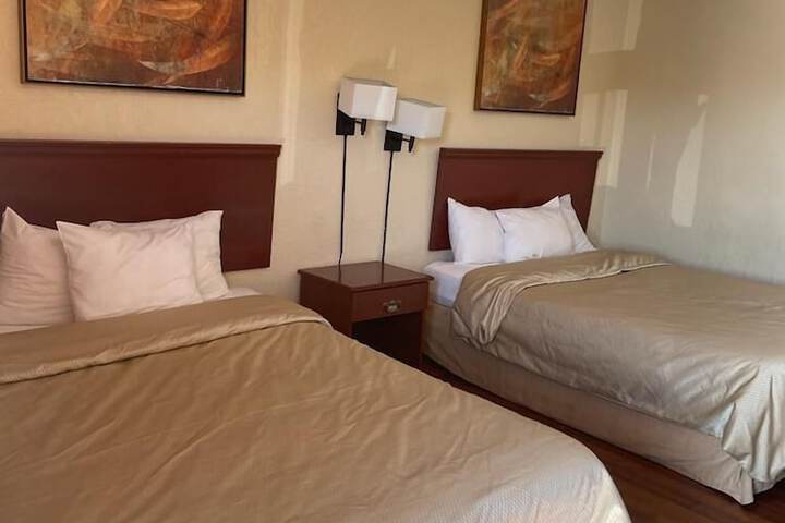 Room 27 of 70