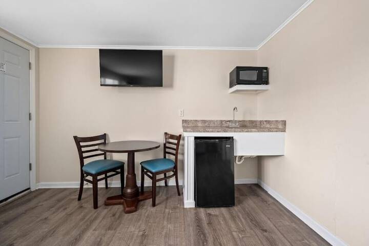 Room 42 of 46