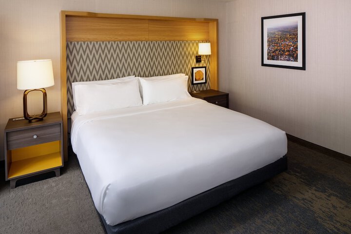 Room 17 of 24
