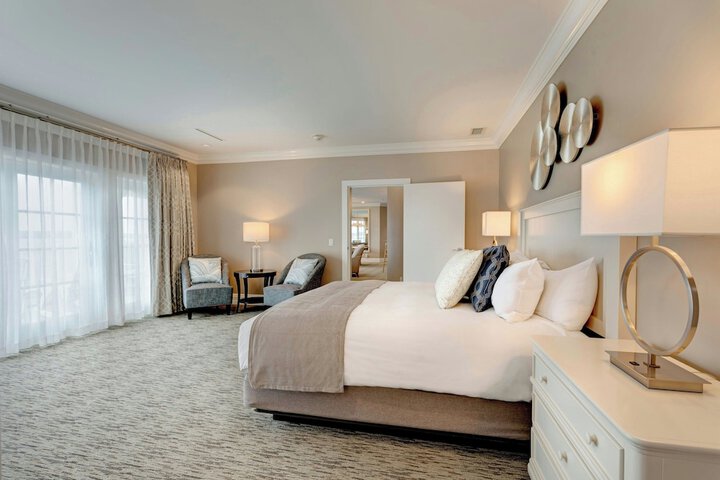 Room 108 of 211