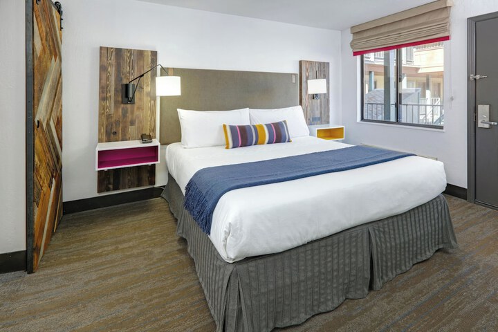 Hotel Becket BW Signature Collection