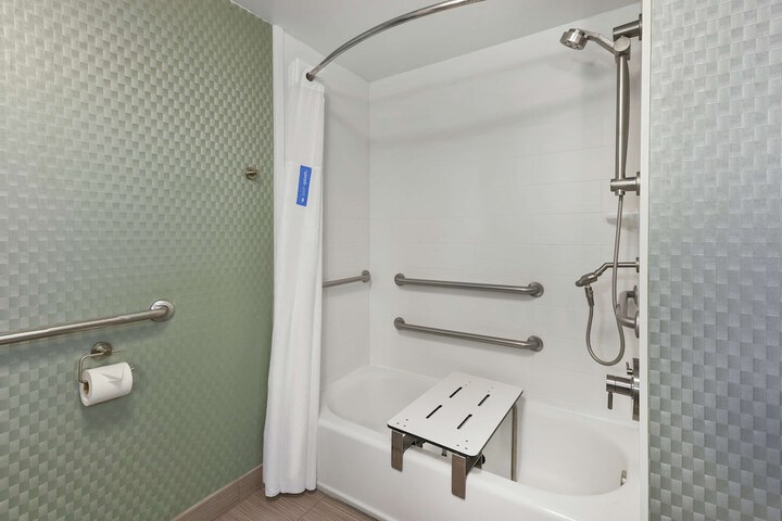 Room 18 of 31