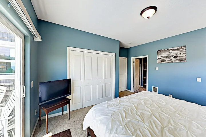 30015 Cloverdale - 4 Br Home