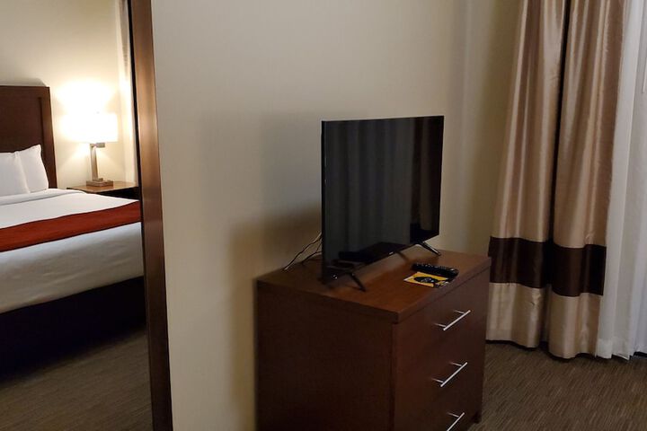 Room 83 of 112