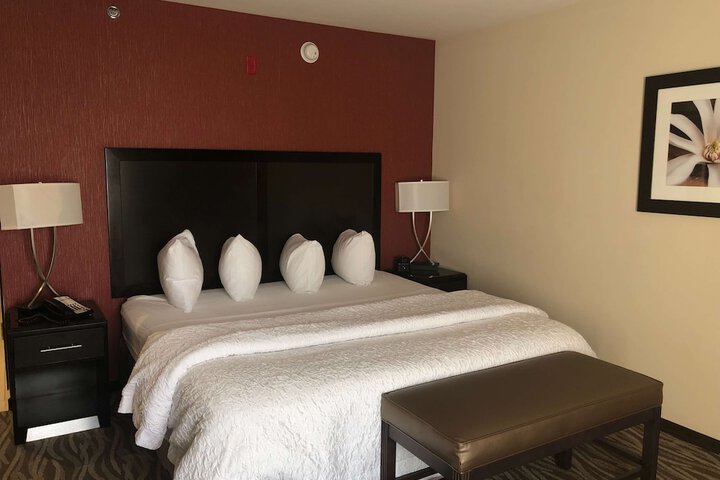 Room 16 of 36