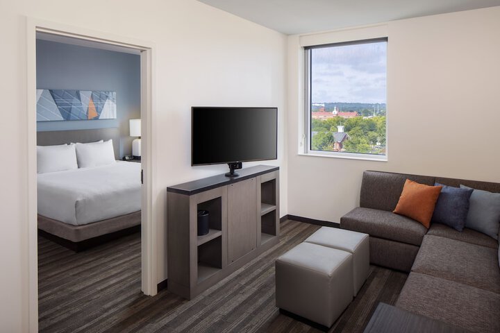 Room 5 of 24