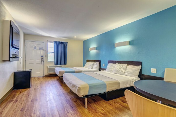 Room 12 of 42