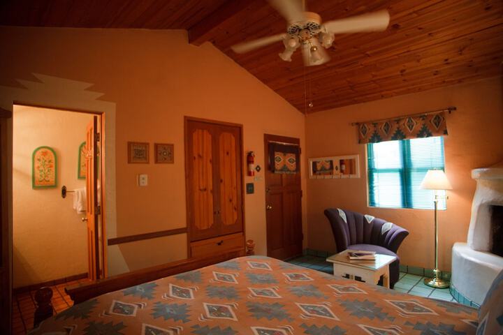 Room 37 of 149