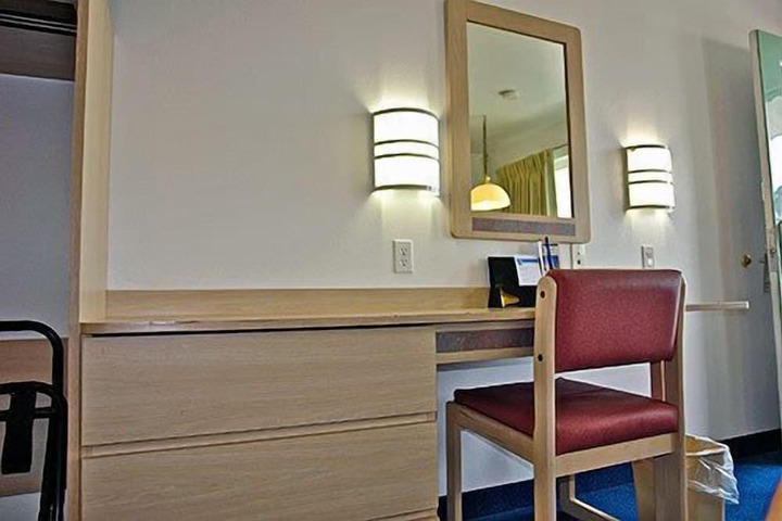 Room 31 of 37