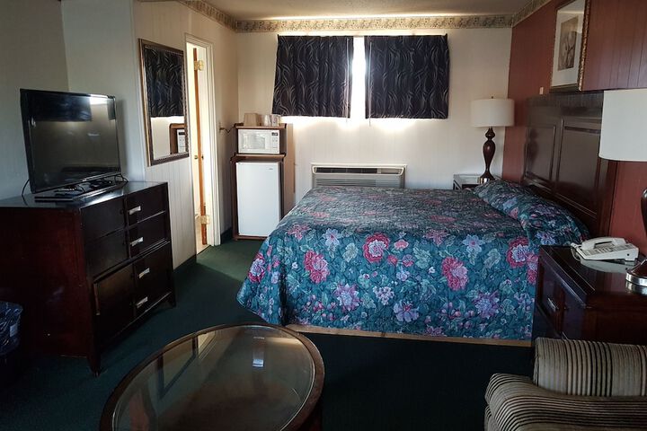 Town House Motel Inc