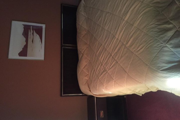 PASSPORT INN UTICA
