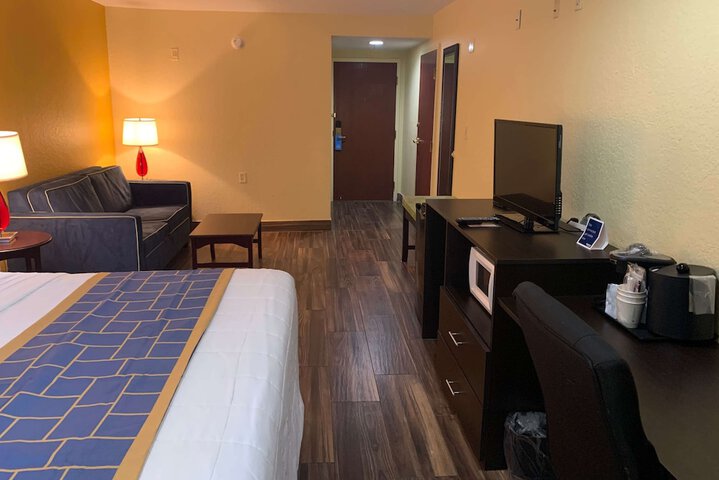 Room 42 of 95