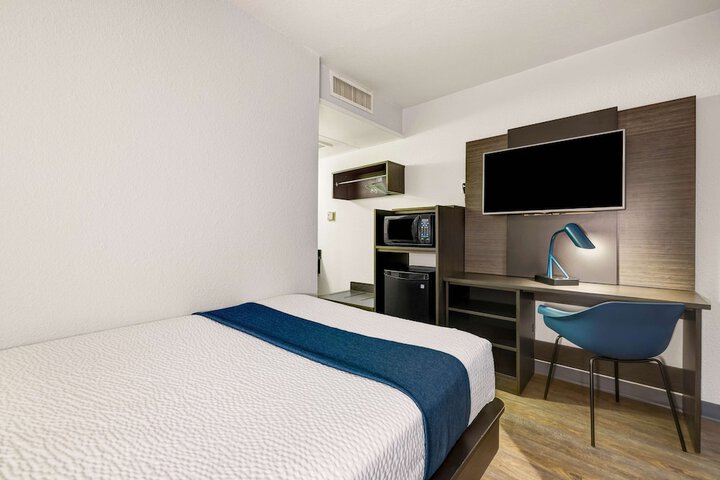 Motel 6 Issaquah WA - Seattle - East