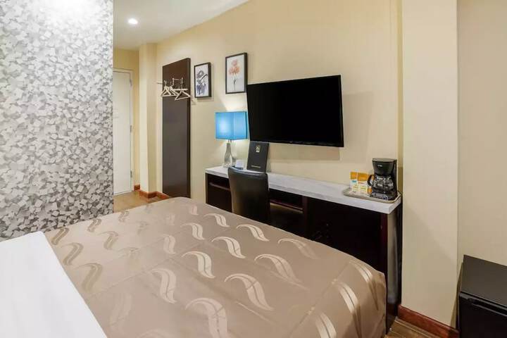 Room 15 of 25