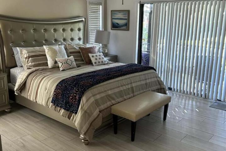 LUX VILLAs on beautiful Palmer Ranch
