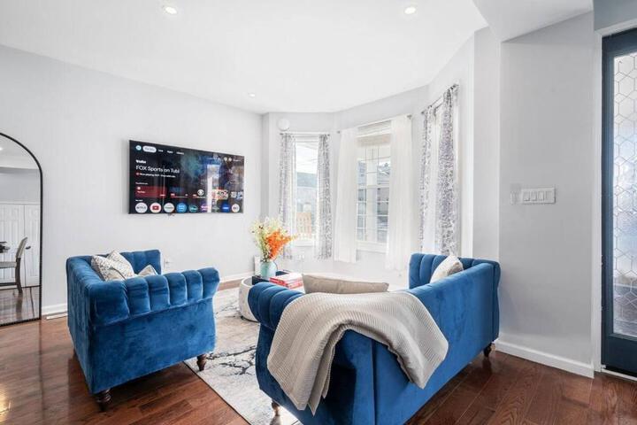 Modern 3 Bed Apt Parking W D