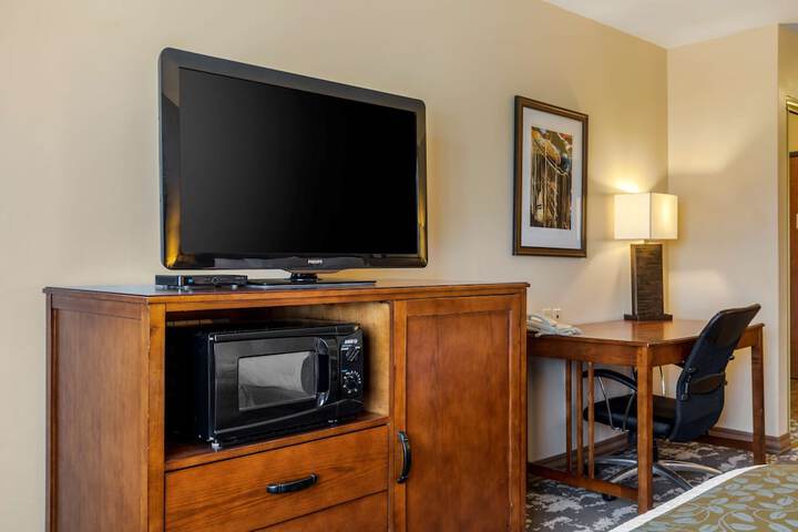 Best Western Plus Red River Inn